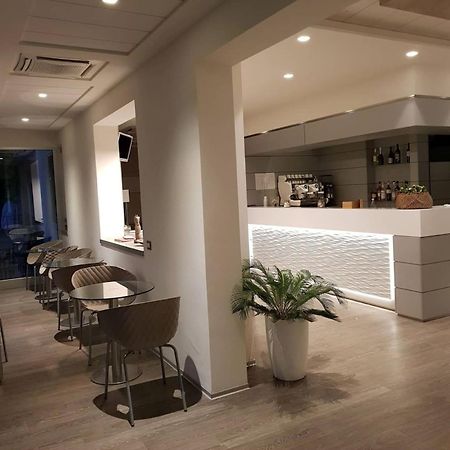 Albergo Aquila ริมินี ภายนอก รูปภาพ